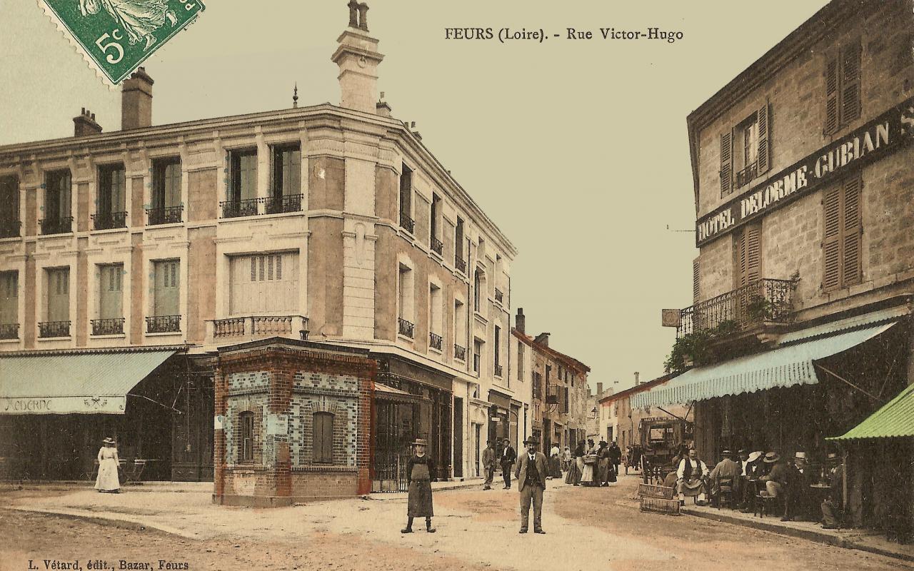 Place du forum et rue Victor Hugo